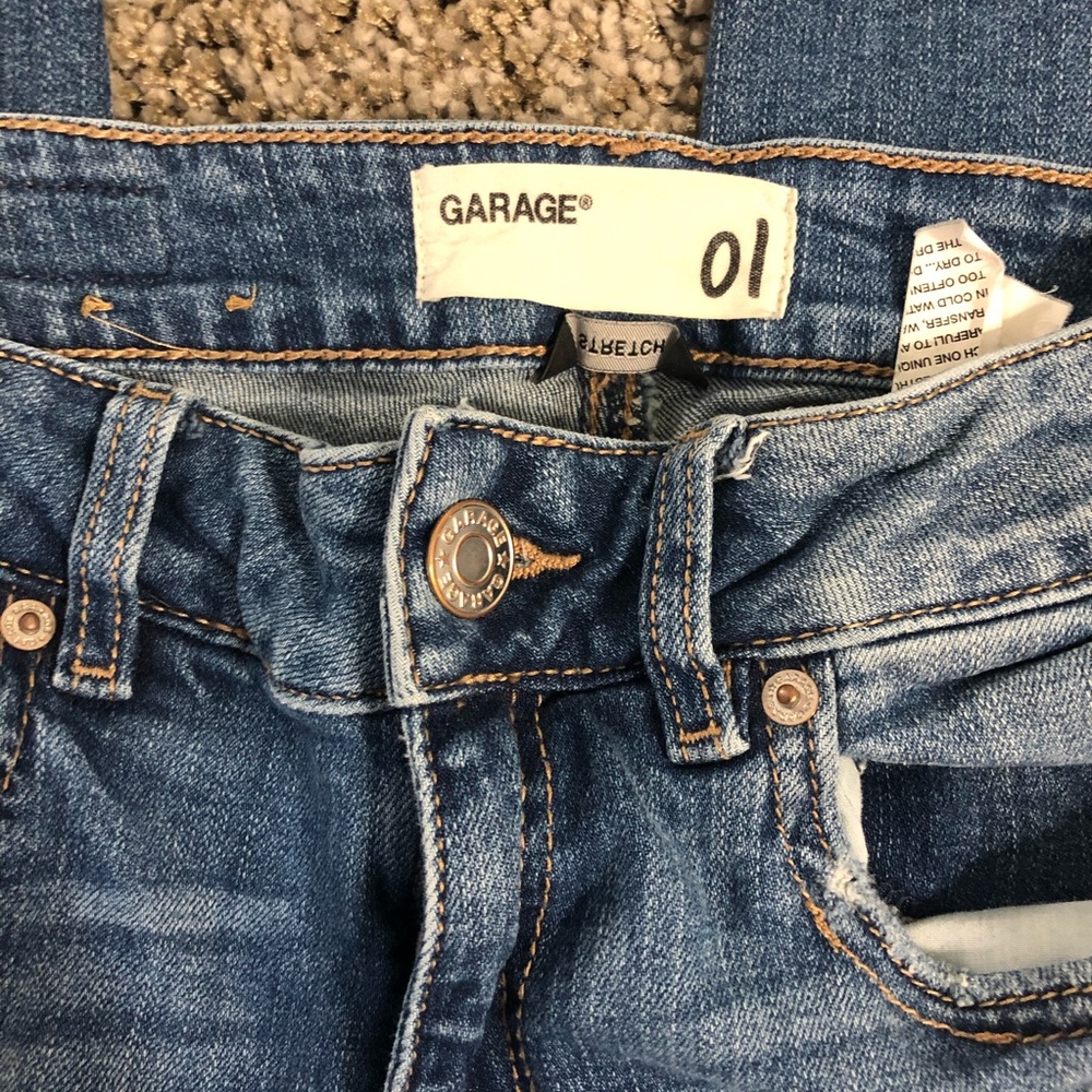 Garage Ripped Mom Jeans - Picture 2 of 3